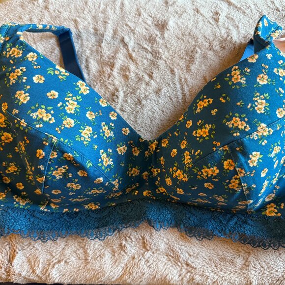 Lot of 4 Bras Size 38D from Hips & Curves Black, Melon, Latte, Teal Floral NWT - Picture 2 of 10